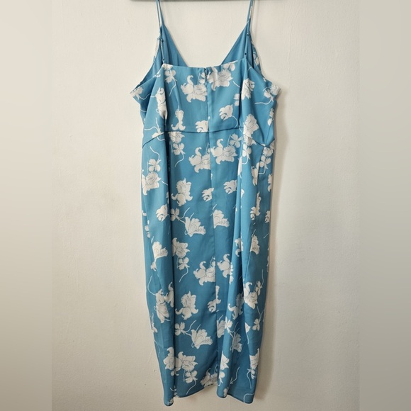 Chelsea28 Sleeveless Faux Wrap Dress
Size 2X - Picture 4 of 6